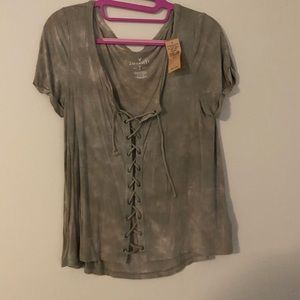 Lace up tshirt - American Eagle (NEVER WORN)